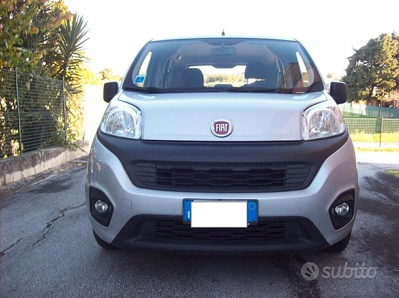 Usata Fiat Qubo Easy 80 CV (58 kW) 2018 Grigio Monovolume