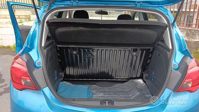 Usata Opel Corsa 2019 Blu Utilitaria