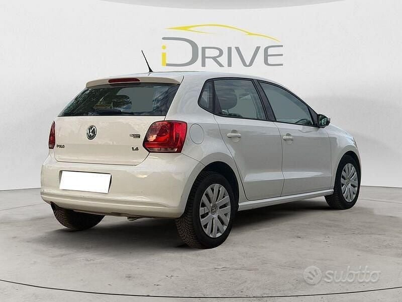 Usado VW Polo 86 CV (63 kW) 2012 Blanco Utilitario