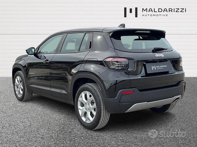 Usata Jeep Avenger Altitude 110 CV (80 kW) 2025 Nero SUV