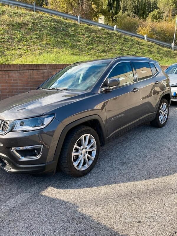 Grigio Usata 2021 Jeep Compass SUV | 18.000 € (Ottimo prezzo) - Immagine 1/2
