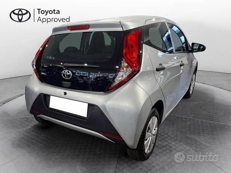 Gebraucht Toyota Aygo Business Edition 72 PS (52 kW) 2021 Silber Kleinwagen