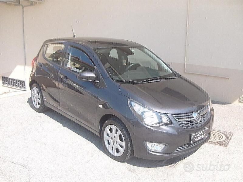 Grigio Usata 2015 Opel Karl Due volumi | 6500 € (Cara) - Immagine 1/4