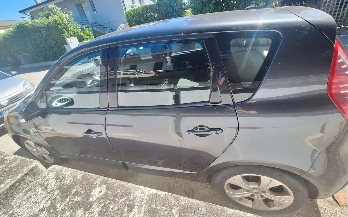 Usata Renault Scenic E-Tech Dynamique 110 CV (80 kW) 2009 Monovolume