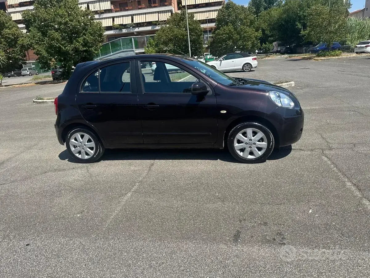 Usata Nissan Micra Comfort 80 CV (58 kW) 2011 Nero Utilitaria