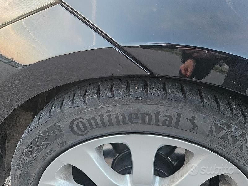 Usata BMW 320 Efficient Dynamics 163 CV (119 kW) 2006 Nero Station wagon