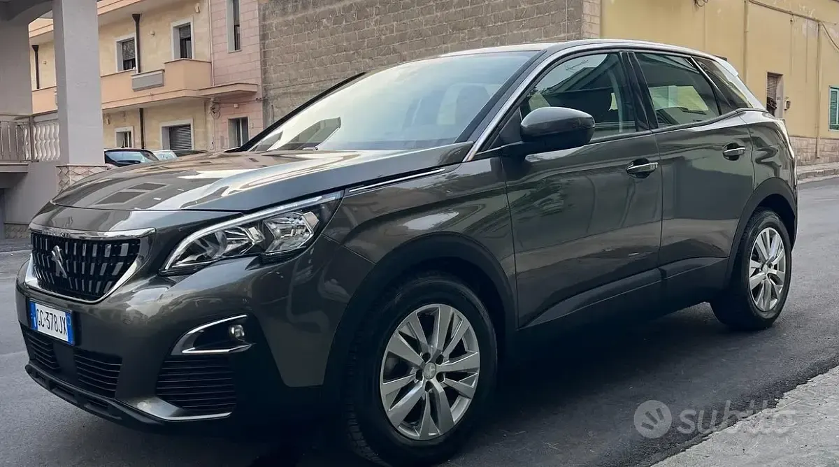 Usata Peugeot 3008 Business-Line 131 CV (96 kW) 2020 Verde SUV