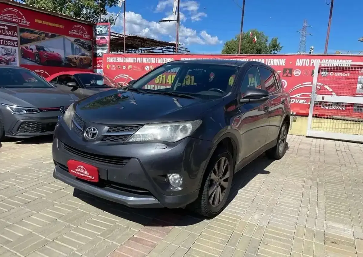 Usata Toyota RAV4 Active 150 CV (110 kW) 2014 Grigio SUV