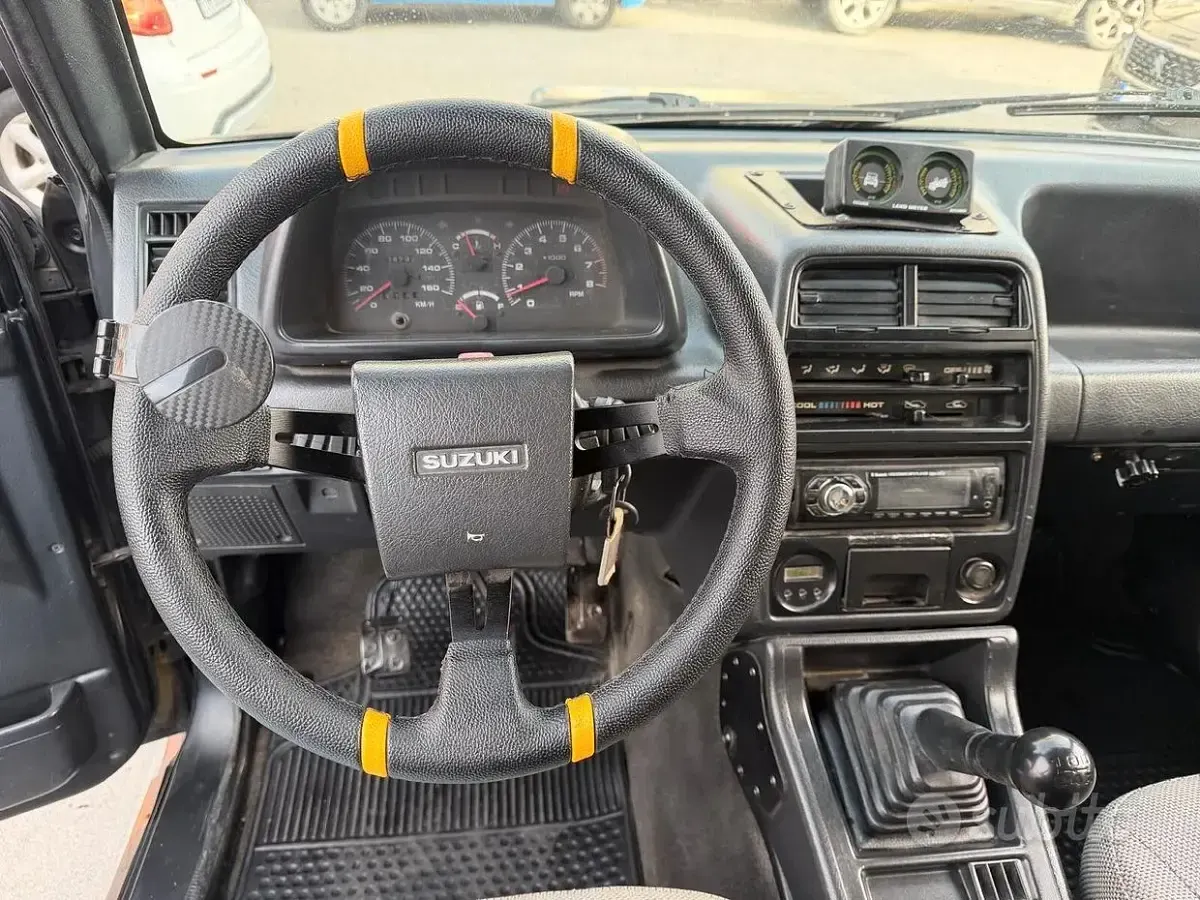 Usata Suzuki Vitara 82 CV (60 kW) 1990 Nero Cabrio