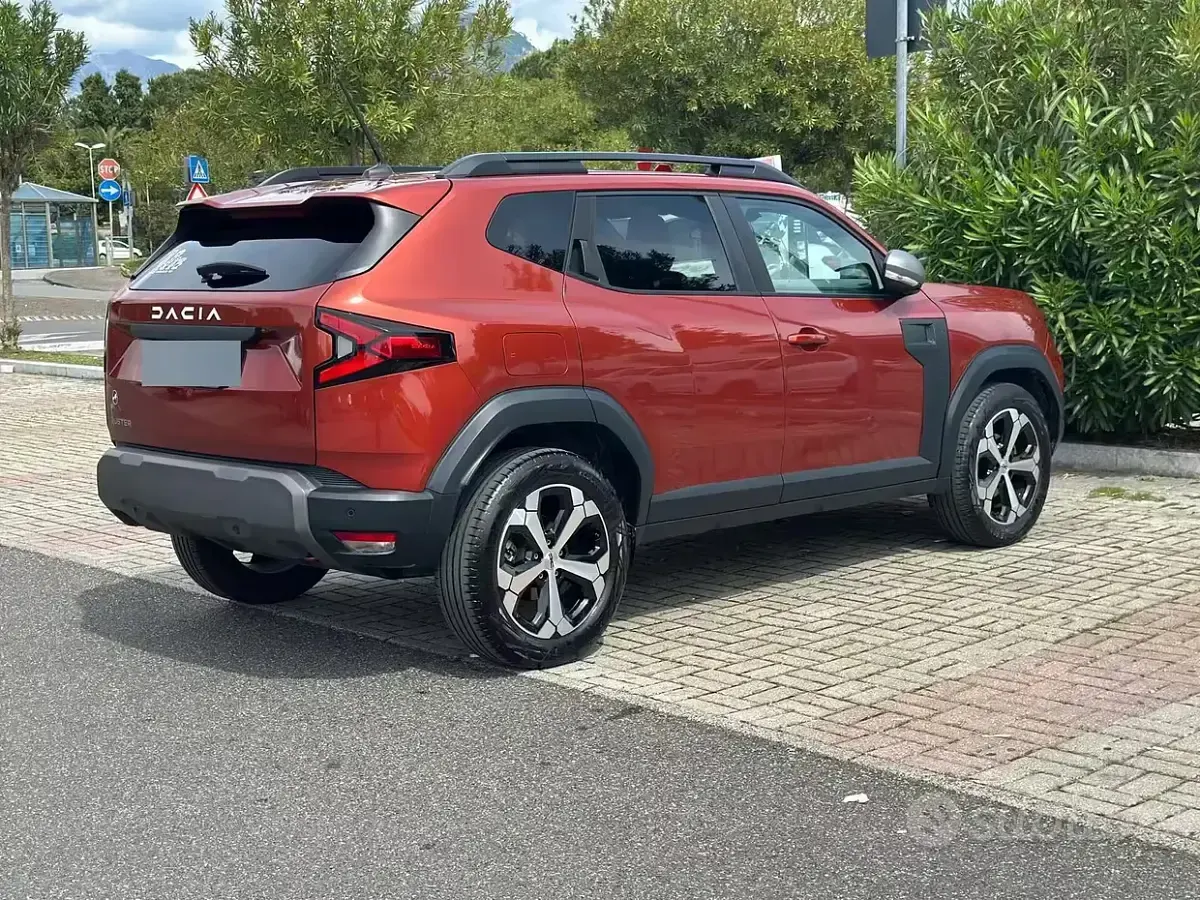 Usata Dacia Duster 101 CV (74 kW) 2025 Marrone Berlina