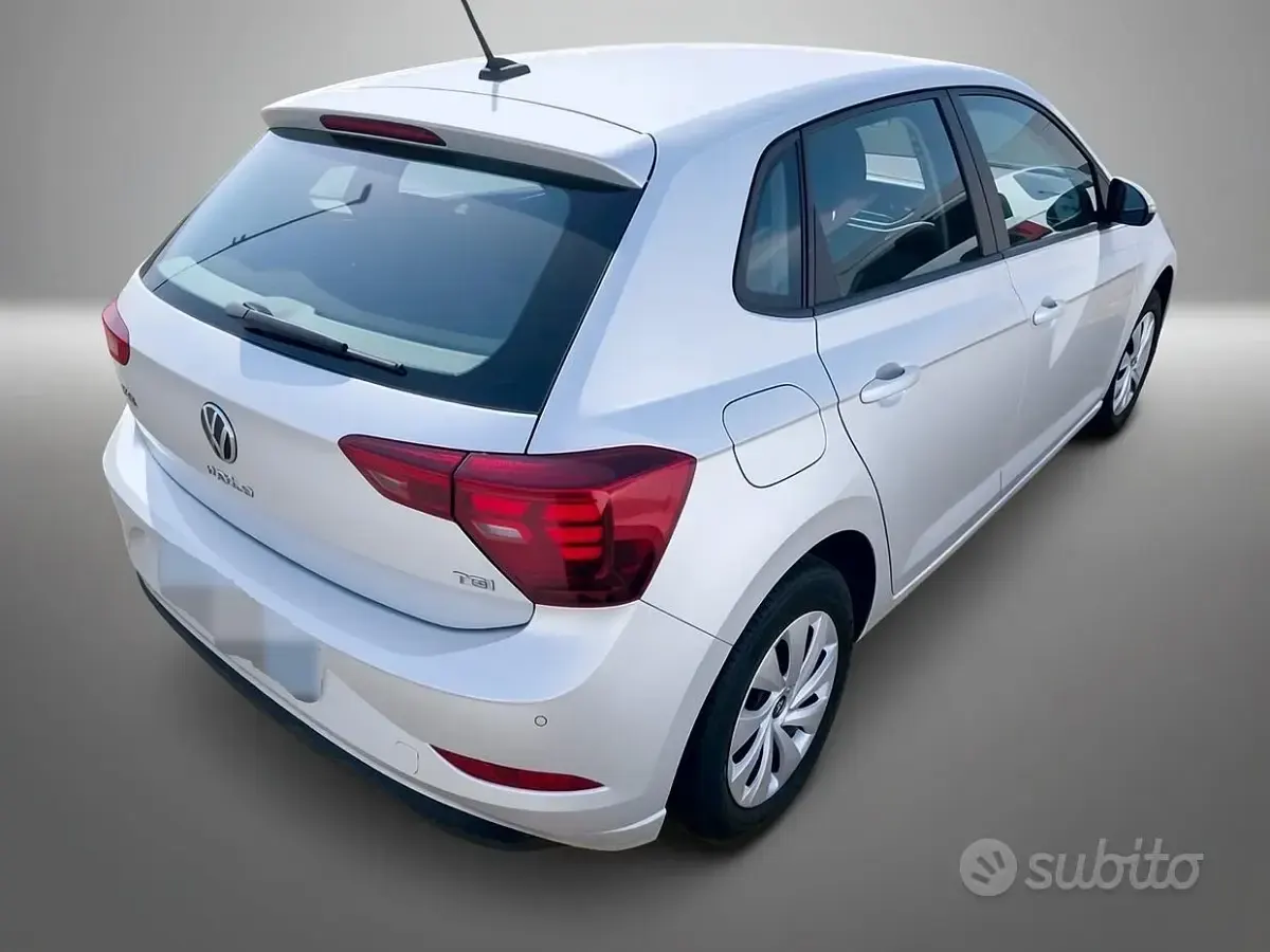 Usata VW Polo 90 CV (66 kW) 2022 Grigio Utilitaria