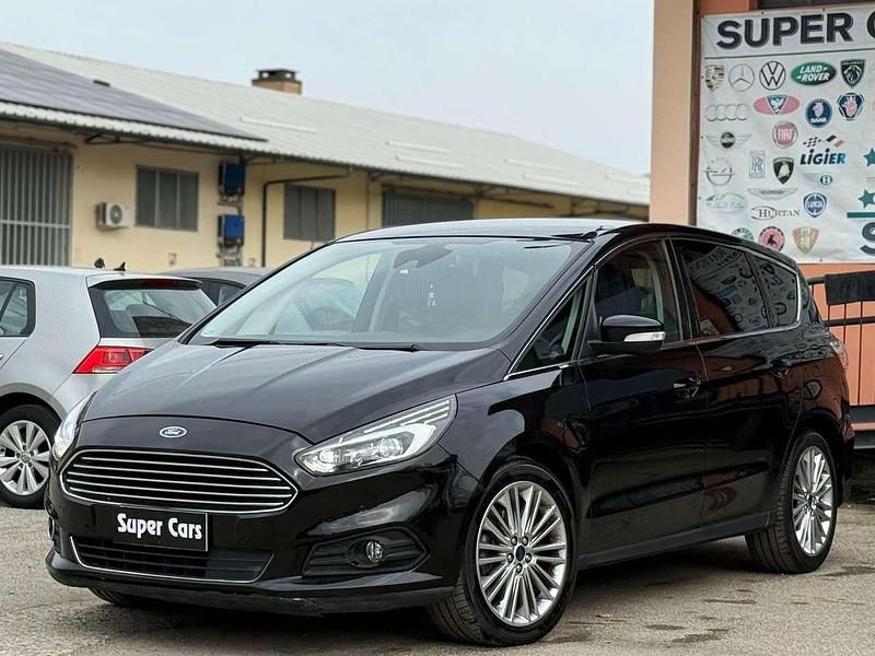 Usata Ford S-MAX Titanium 150 CV (110 kW) 2016 Nero Monovolume