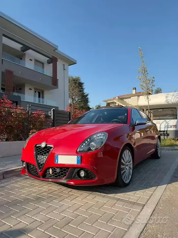 Usata Alfa Romeo Giulietta Veloce 175 CV (128 kW) 2014 Rosso Utilitaria