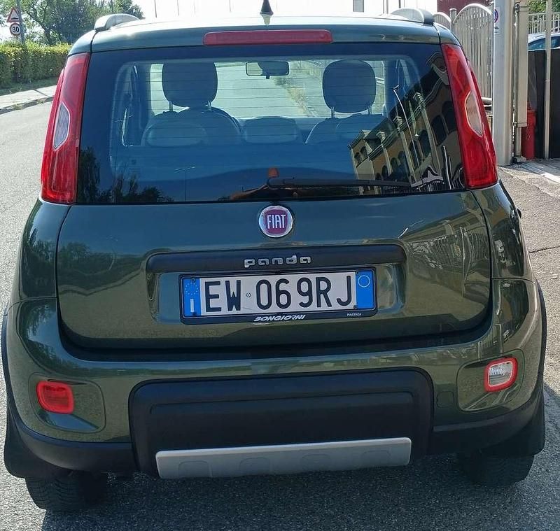 Usata Fiat Panda Cross Cross 75 CV (55 kW) 2014 Vernice metallizzata Utilitaria