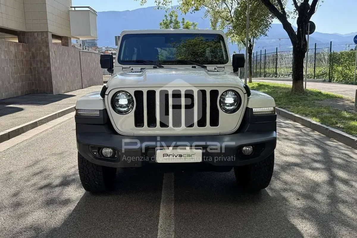 Usata Jeep Wrangler Unlimited Night Eagle 200 CV (147 kW) 2020 Bianco SUV