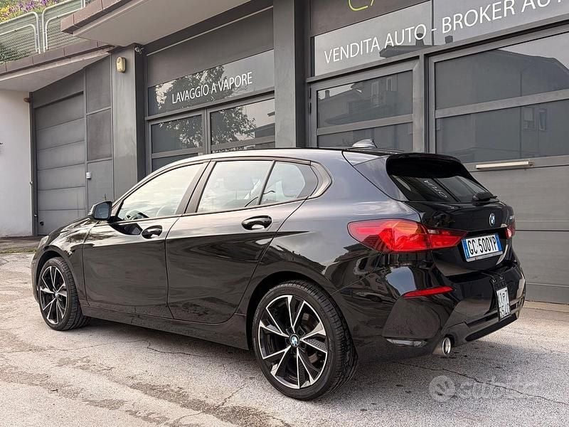Usata BMW 116 Advantage 115 CV (84 kW) 2020 Nero Utilitaria