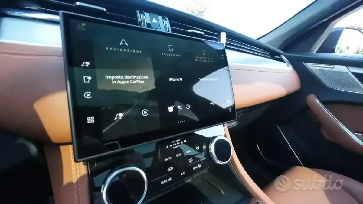 Usata Jaguar F-Pace R-Dynamic 204 CV (150 kW) 2021 Grigio SUV