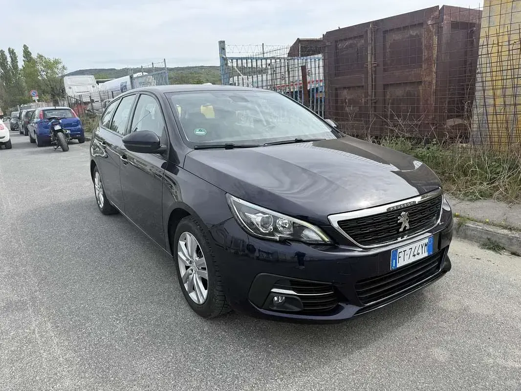 Usata Peugeot 308 SW Business-Line 131 CV (96 kW) 2019 Station wagon