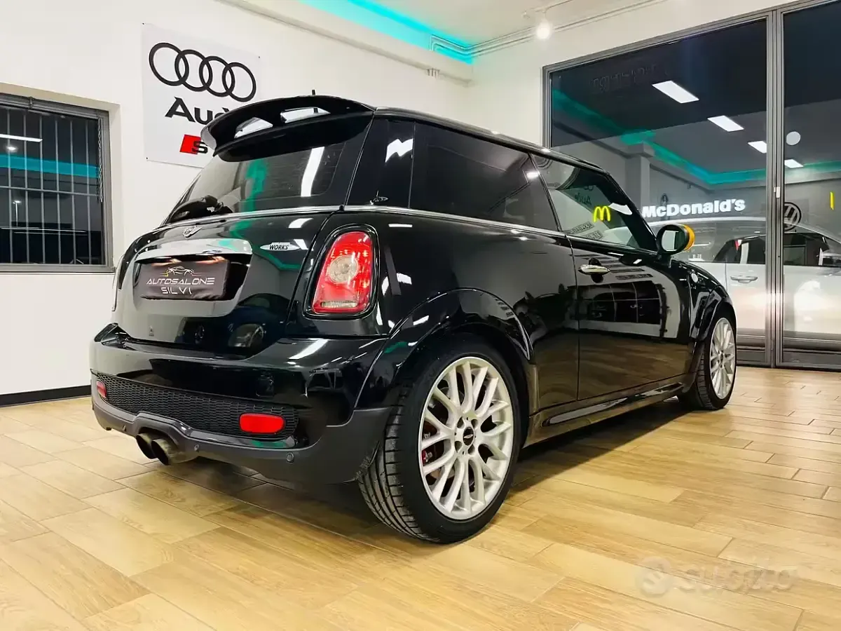 Usata Mini Cooper 211 CV (155 kW) 2009 Nero Utilitaria