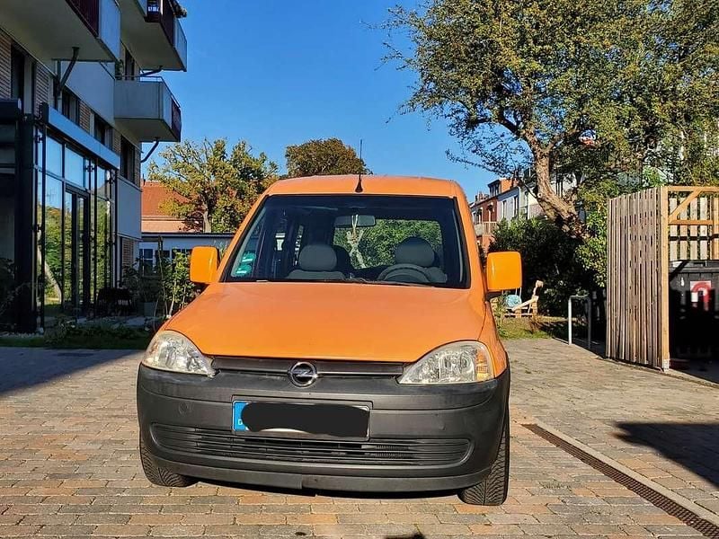Usata Opel Combo 126 CV (92 kW) 2007 Arancione Monovolume