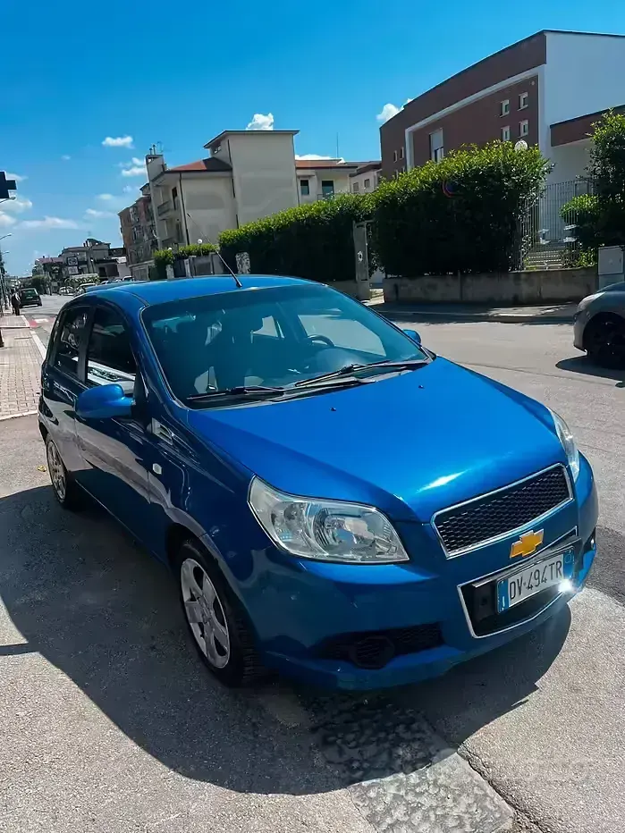 Usata Chevrolet Aveo LT 82 CV (60 kW) 2010 Blu Utilitaria
