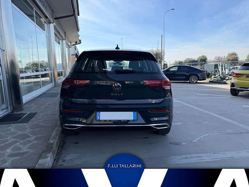 Usata VW Golf VIII Style 204 CV (150 kW) 2021 Grigio urano Berlina