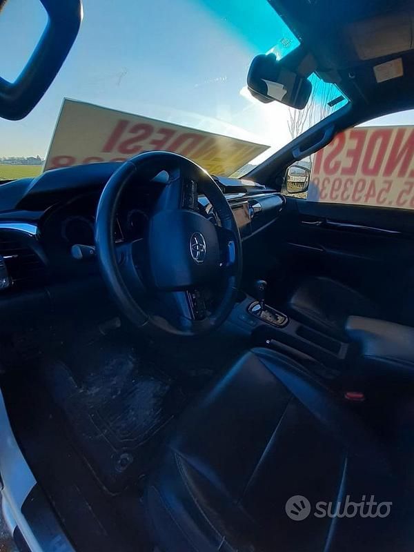 Usata Toyota HiLux 2020 Bianco Pick-up