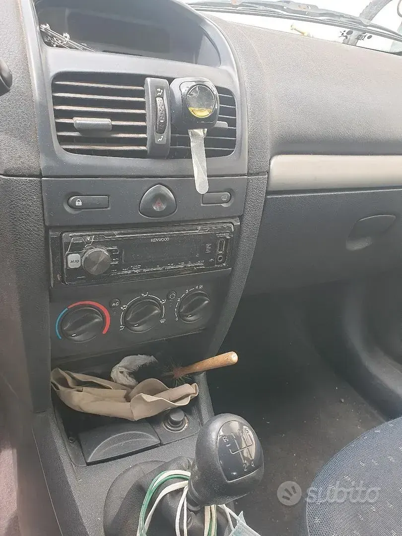 Usata Renault Clio 58 CV (42 kW) 2002 Utilitaria