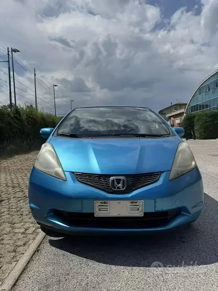 Usata Honda Jazz 99 CV (72 kW) 2010 Blu Utilitaria