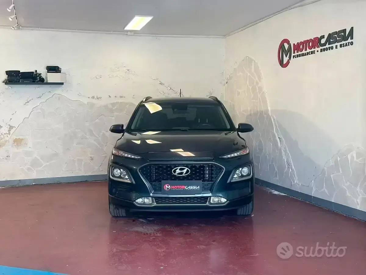 Usata Hyundai Kona Style 120 CV (88 kW) 2018 Grigio SUV