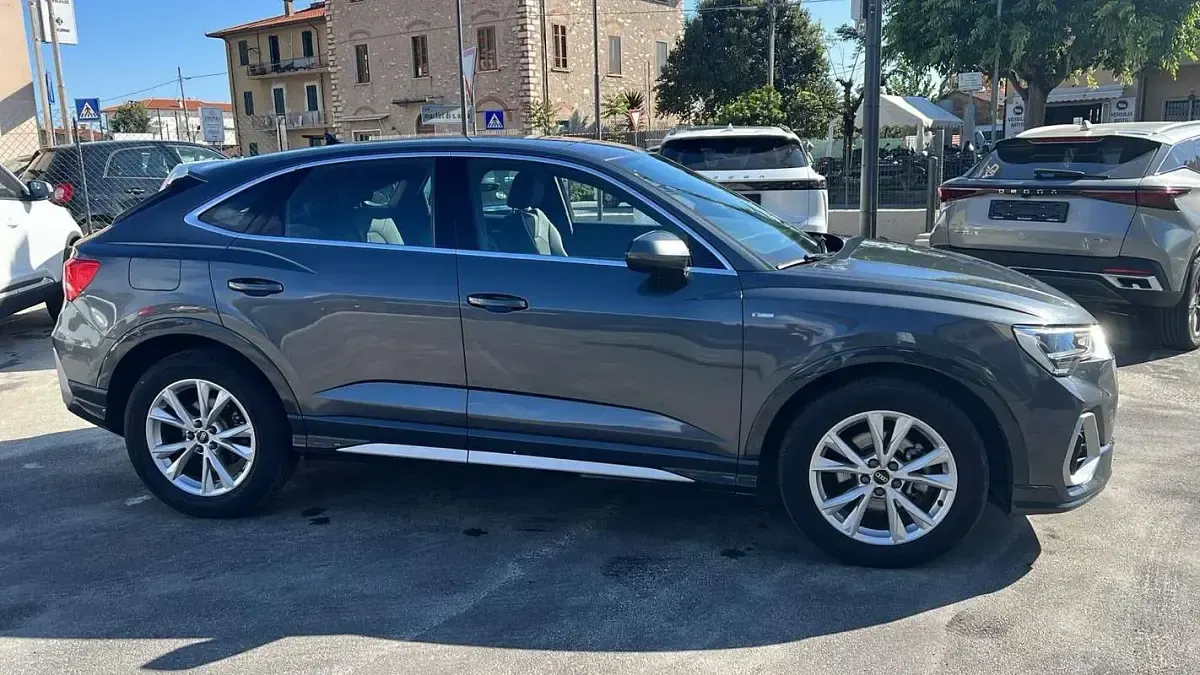 Usata Audi Q3 Sportback S-Line 150 CV (110 kW) 2021 SUV