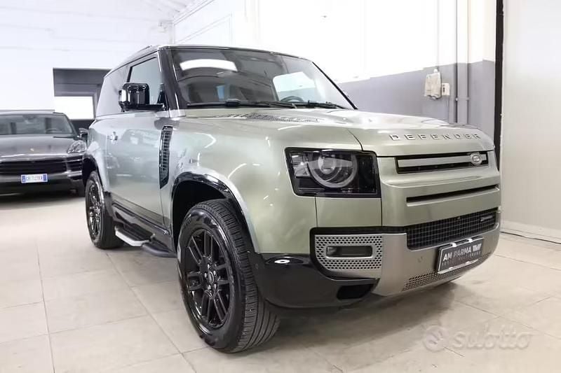 Usata Land Rover Defender Dynamic 200 CV (147 kW) 2022 Verde SUV