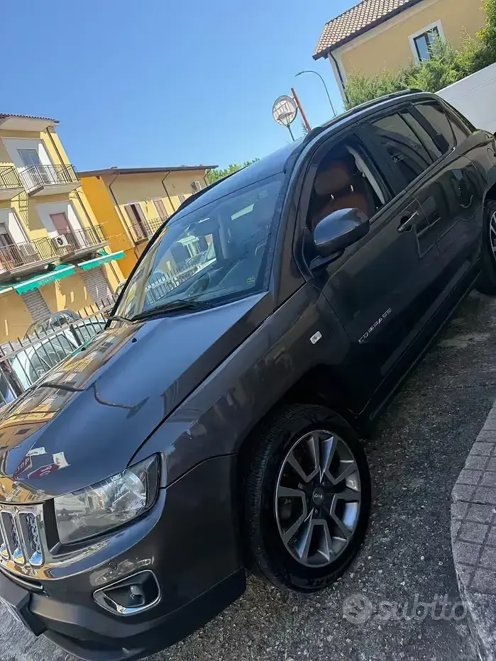 Usata Jeep Compass Limited 163 CV (119 kW) 2014 Grigio SUV
