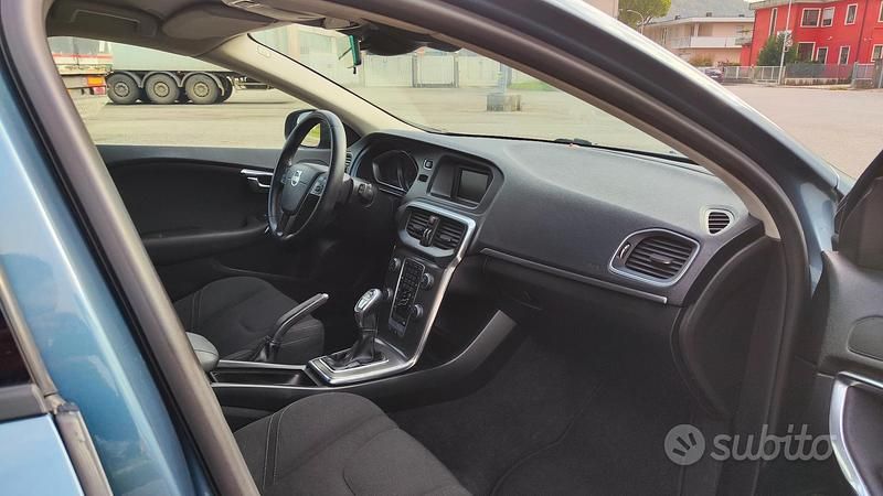 Usata Volvo V40 Kinetic 150 CV (110 kW) 2013 Berlina