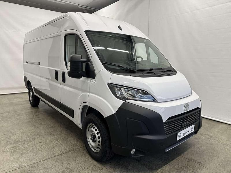 Usata Toyota Proace H2 200 kW (272 CV) 2024 Bianco Monovolume