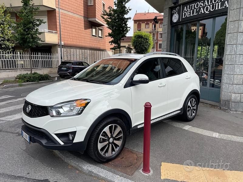 Usata Ssangyong (KGM) Korando 150 CV (110 kW) 2015 Bianco SUV