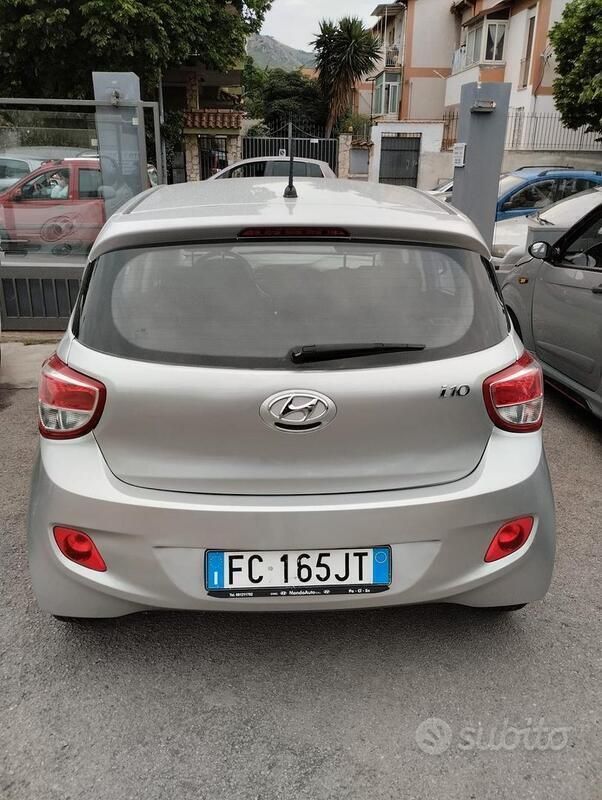 Begagnad Hyundai i10 Edition 69 HK (50 kW) 2016 Grå Halvkombi