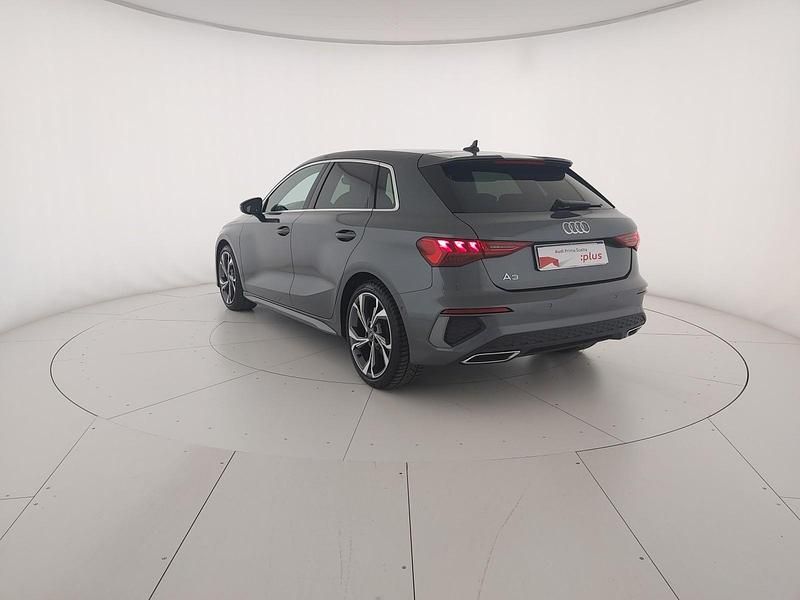 Usata Audi A3 S-Line 150 CV (110 kW) 2022 Grigio daytona perlato Berlina