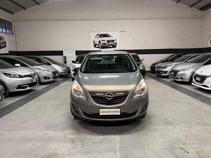 Usata Opel Meriva Cosmo 95 CV (69 kW) 2012 Marrone Monovolume