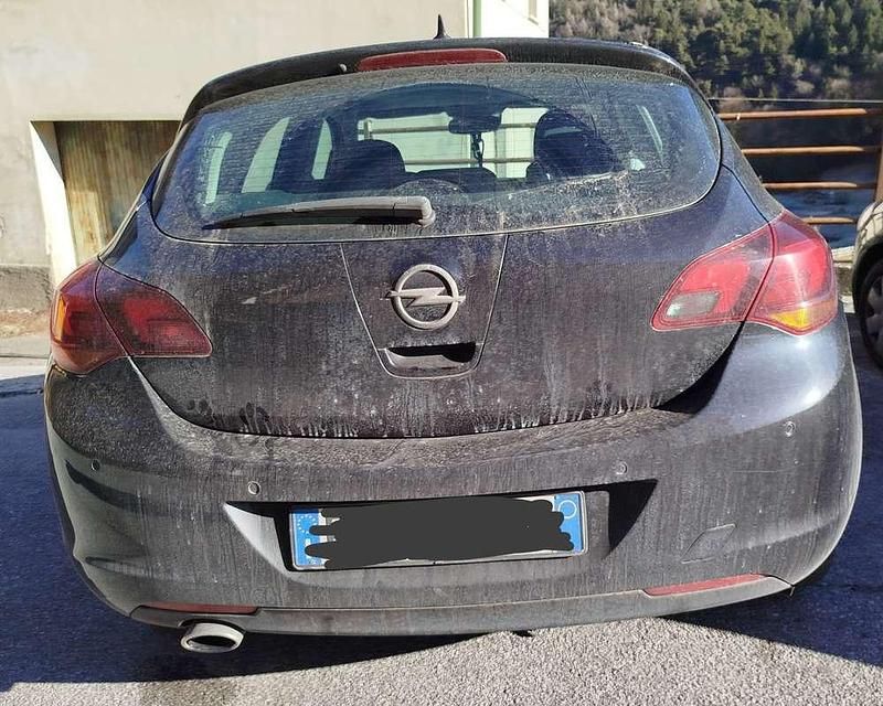 Usata Opel Astra Cosmo 160 CV (117 kW) 2010 Berlina