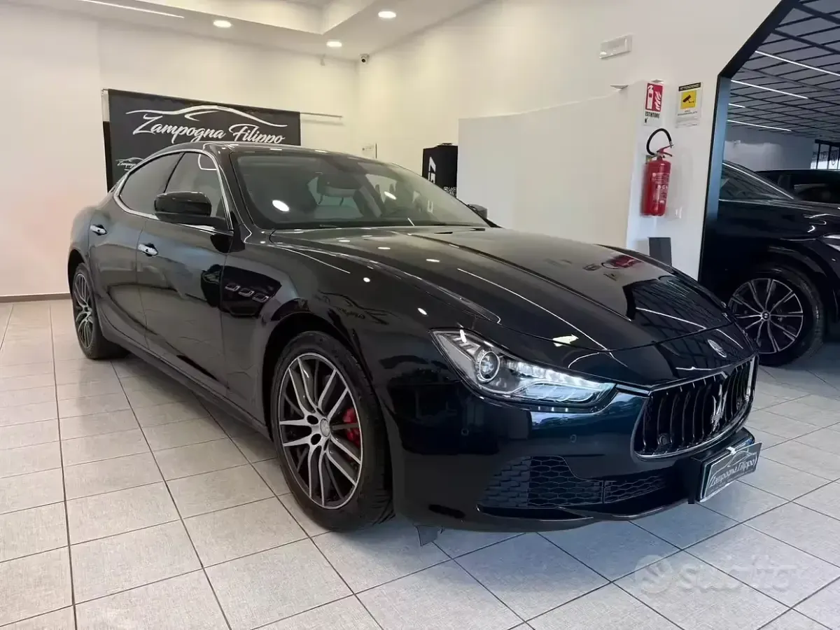 Usata Maserati Ghibli GranLusso 250 CV (183 kW) 2017 Nero Berlina