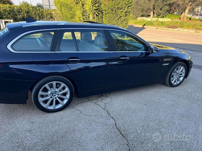 Usata BMW 520 190 CV (139 kW) 2012 Blu Station wagon