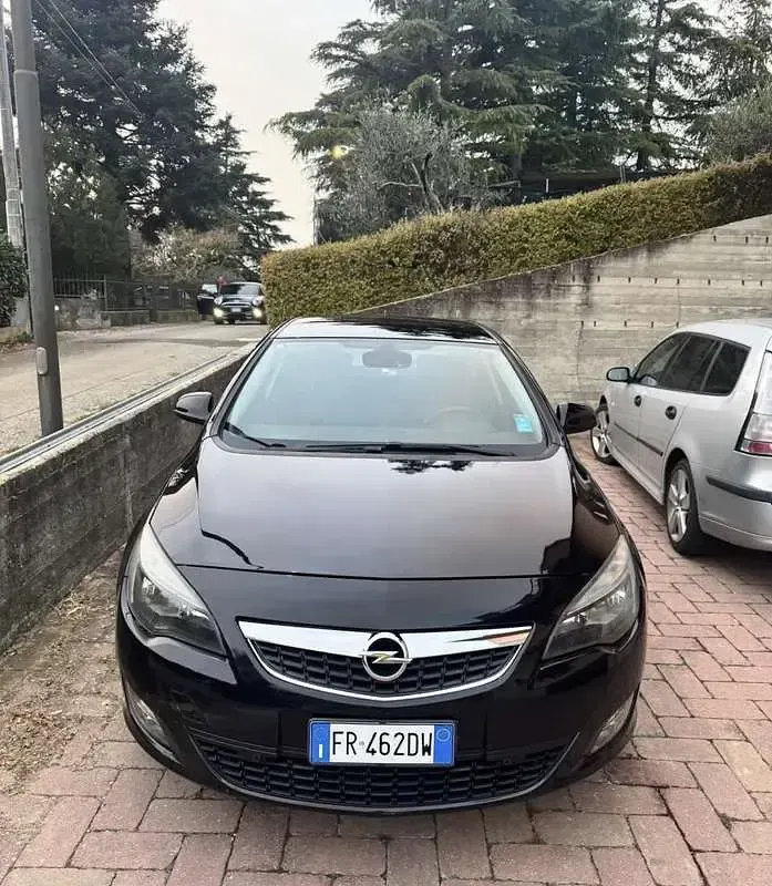 Usata Opel Astra Cosmo 160 CV (117 kW) 2010 Berlina