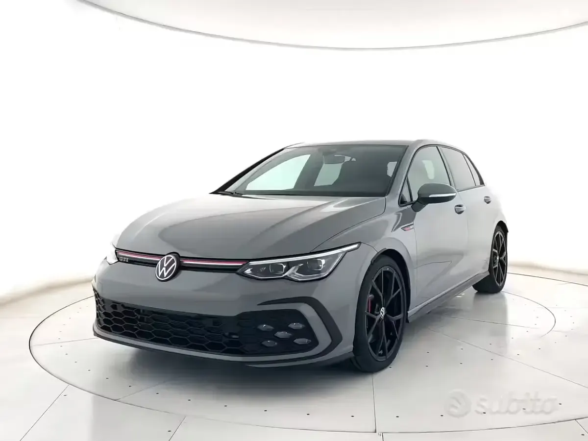 Usata VW Golf VIII GTI 245 CV (180 kW) 2023 Grigio Berlina