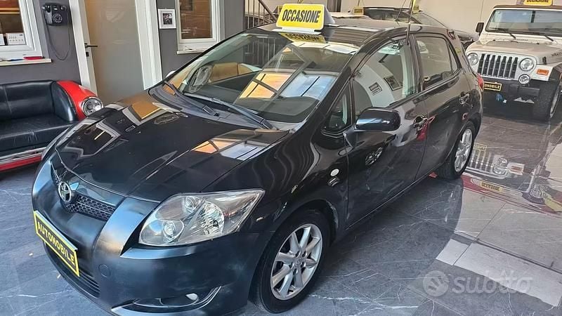 Usata Toyota Auris Sol 97 CV (71 kW) 2007 Nero Utilitaria