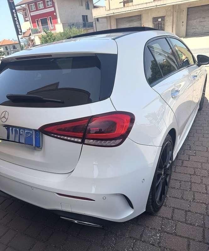 Usata Mercedes A180 Premium 116 CV (85 kW) 2019 Berlina