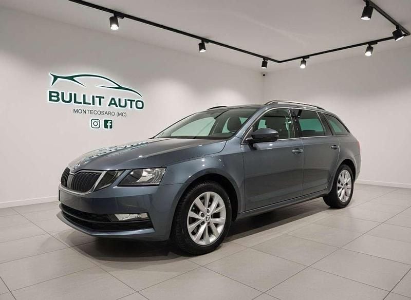 Grigio Usata 2020 Skoda Octavia G-TEC Executive Station wagon | 12.990 € (Buon prezzo) - Immagine 1/4