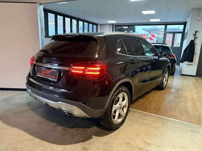 Usata Mercedes GLA250 211 CV (155 kW) 2019 Nero SUV