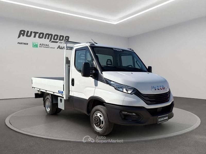 Usata Iveco Daily 136 CV (100 kW) 2024 Bianco Furgone