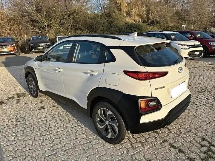 Usata Hyundai Kona 104 CV (76 kW) 2020 Bianco SUV